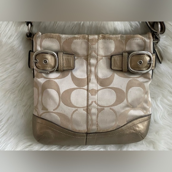 Coach Gold and Cream Crossbody Bag - Picture 2 of 12